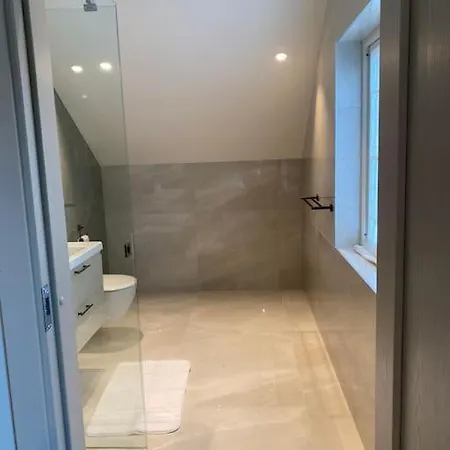 Bluebird-exclusive 5 Bedroom 3 Bathroom Villa