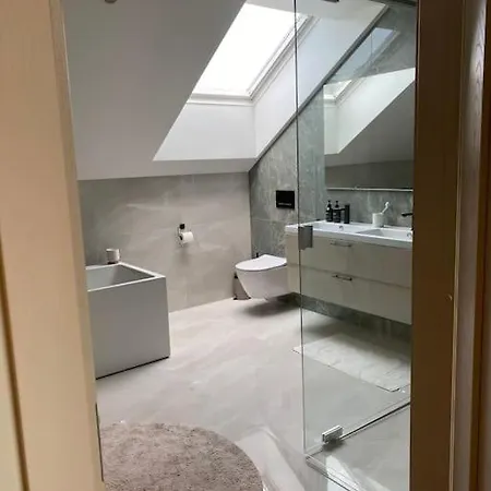 Bluebird-exclusive 5 Bedroom 3 Bathroom