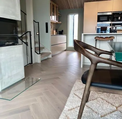 Bluebird-exclusive 5 Bedroom 3 Bathroom וילה הנינגסבר