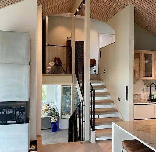 Bluebird-exclusive 5 Bedroom 3 Bathroom